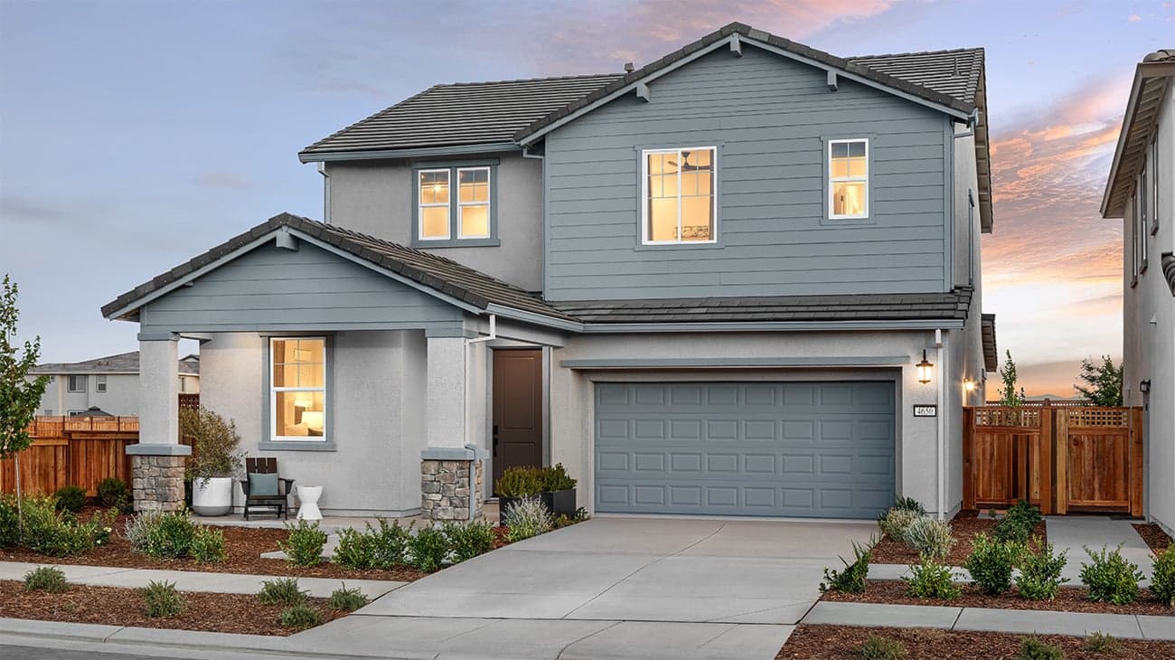 Model Photography of Floorplan 3503 with a Driveway